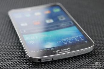 iPhone 6和Galaxy S5暫不會(huì)采用彎曲屏技術(shù)